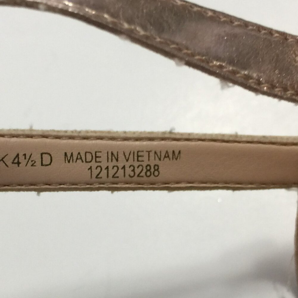 CLARKS ROSE GOLD SANDALS - Picture 3 of 3